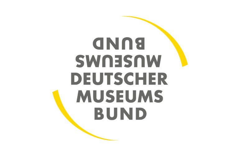 Kreisförmig gestaltete Wortmarke des Deutschen Museumsbundes